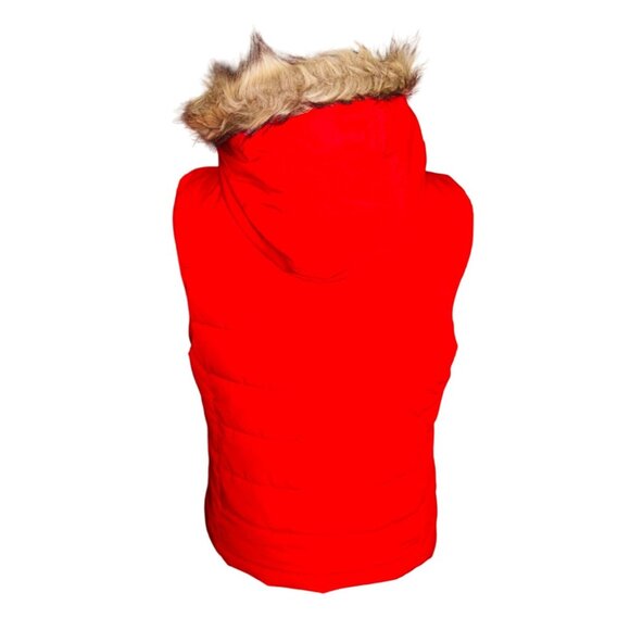 Red Soft Quilted Hooded Vest Fleece Lined Faux Fur Trim Green Tea L/G Outdoor - Picture 3 of 14